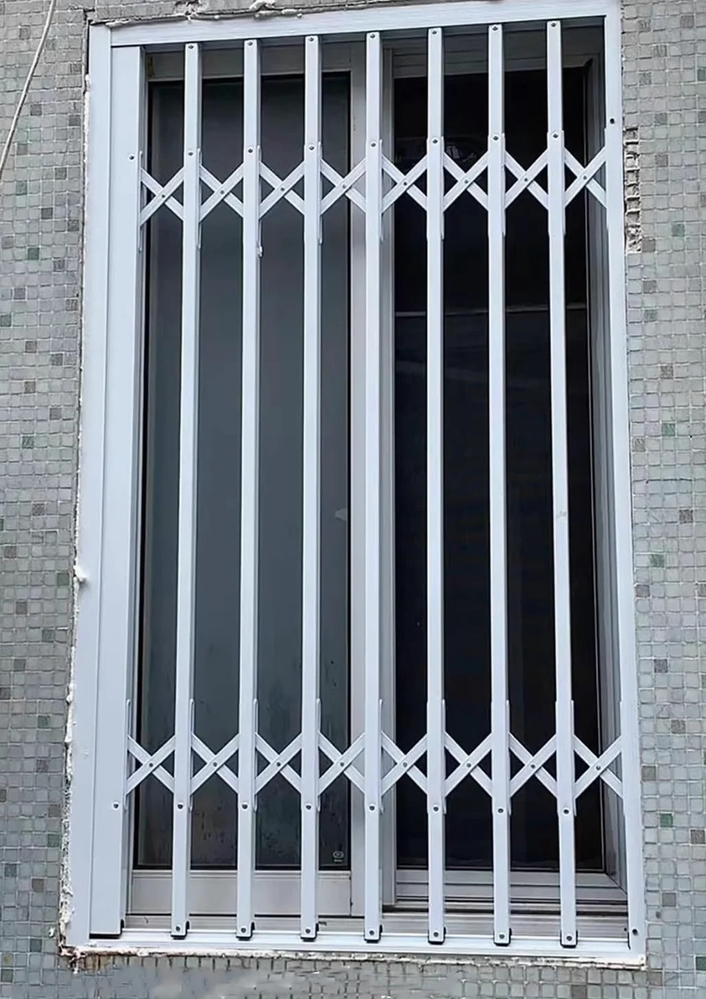 Protection de fenêtre extensible en aluminium – Grille de sécurité anti-chute pour balcons et appartements – Barres de sécurité durables pour une meilleure protection